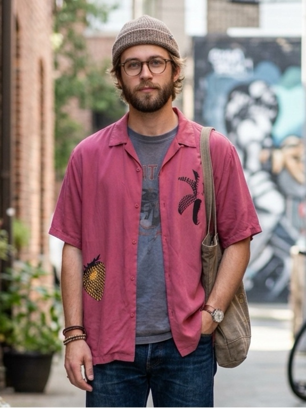 Urban Outfitters
Button Down Pop Art Men's Shirt XL